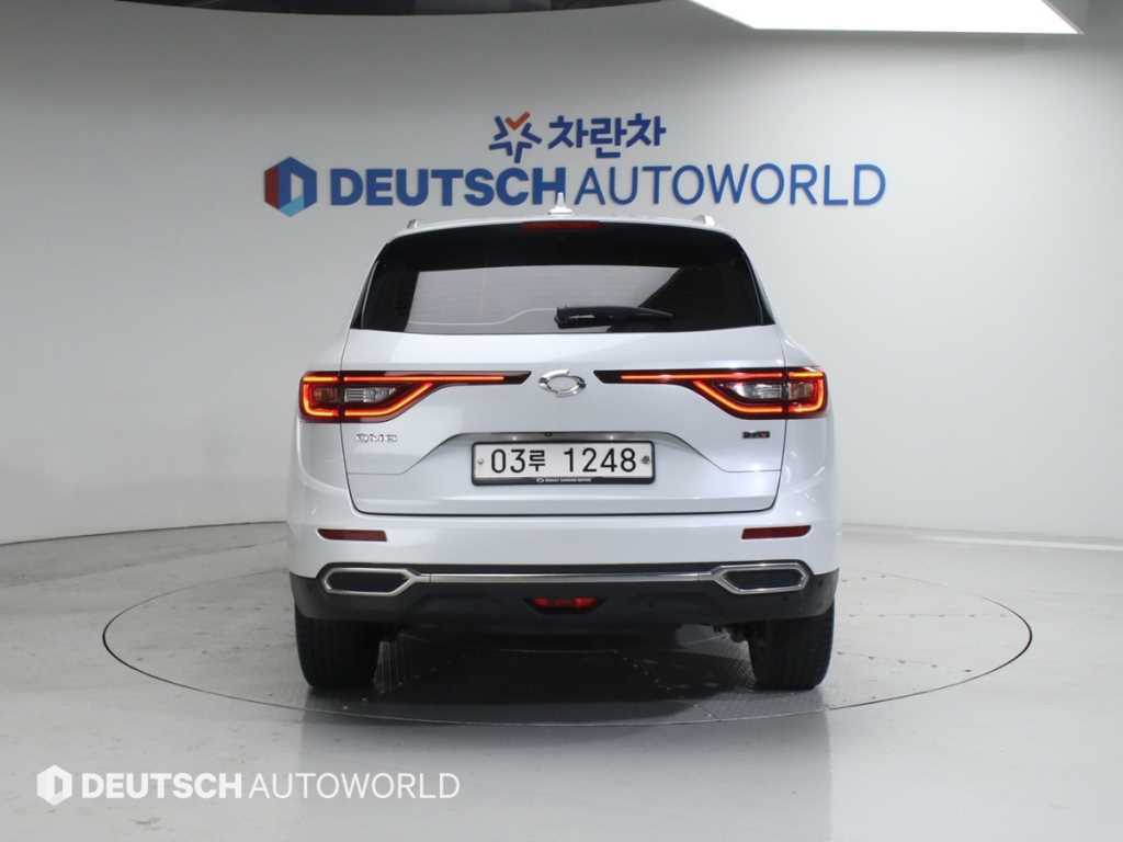 SAMSUNG QM6 - Vista 5