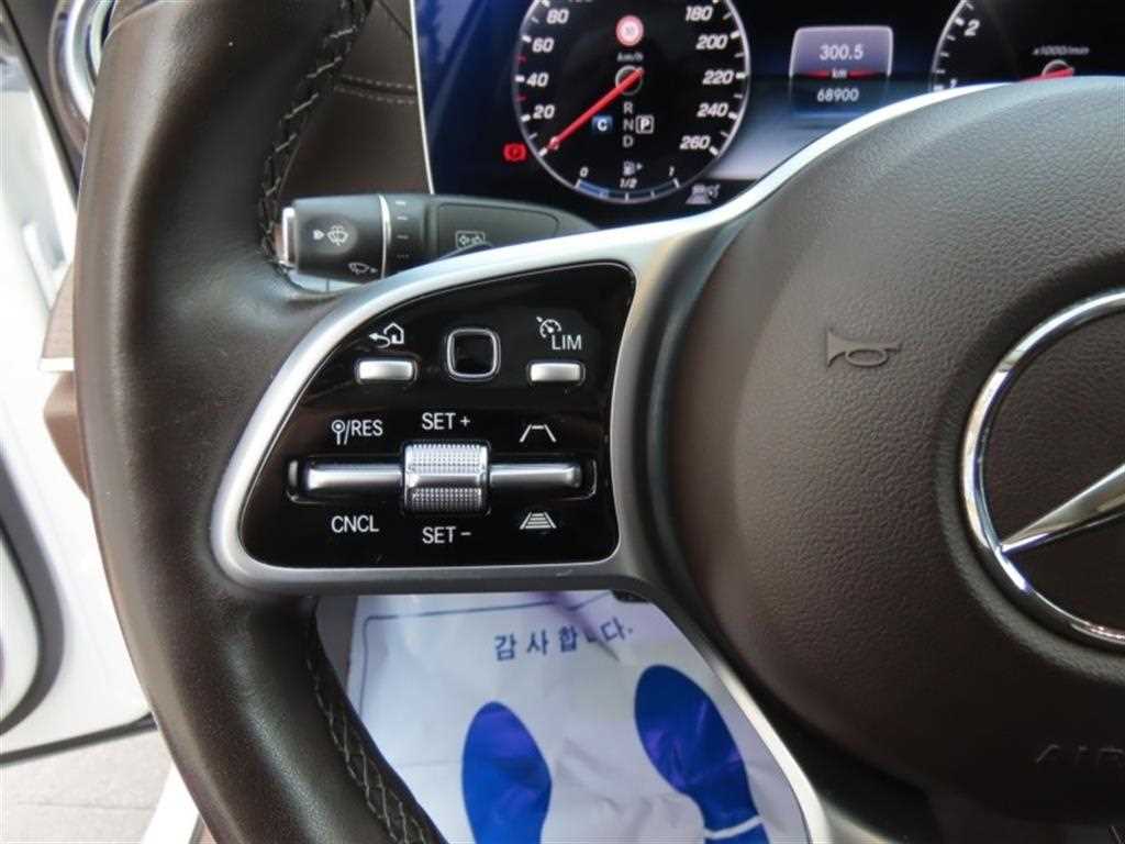 Mercedes Benz E class - Vista 11