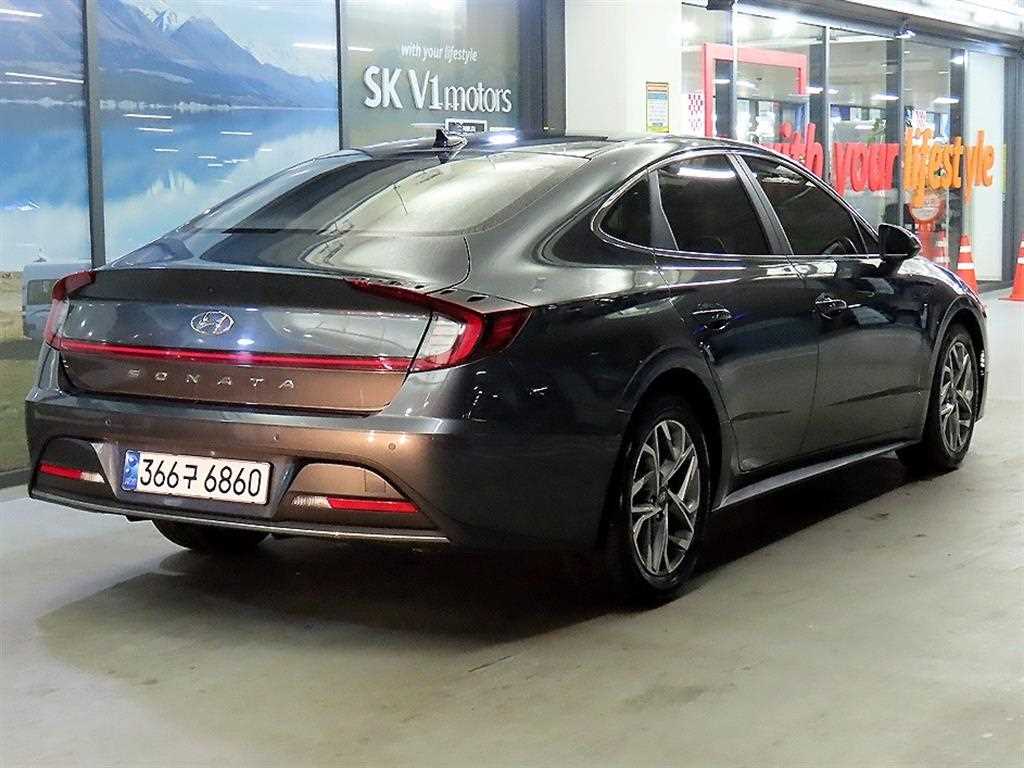 HYUNDAI Sonata - Vista 4