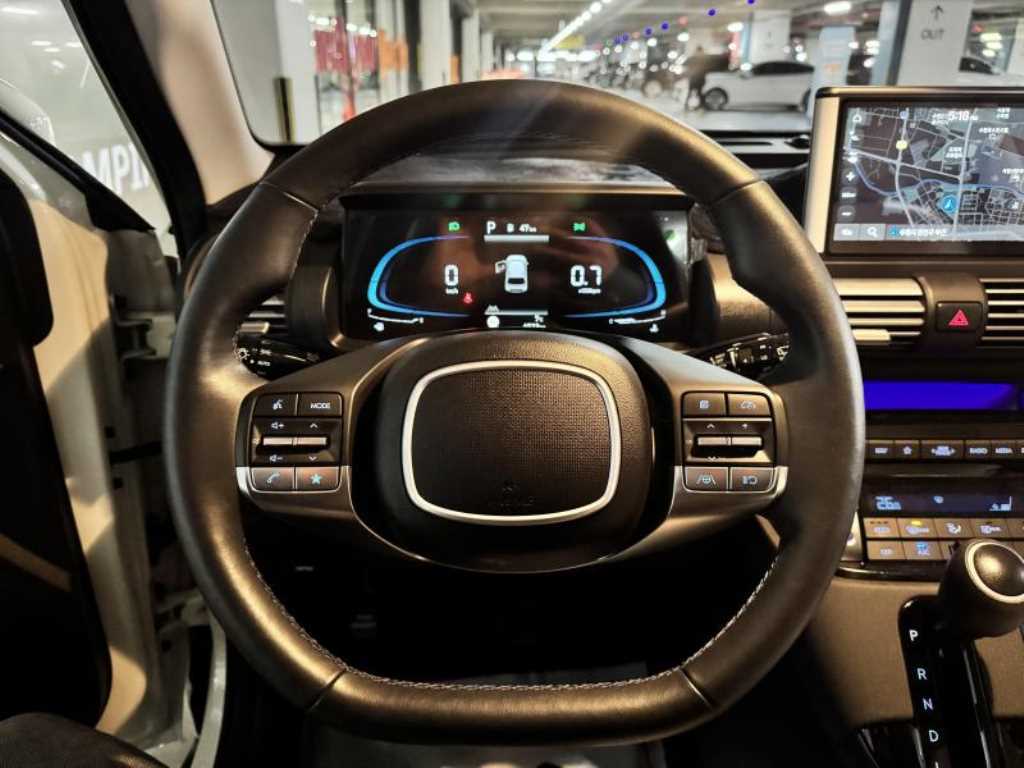 HYUNDAI Casper - Vista 5