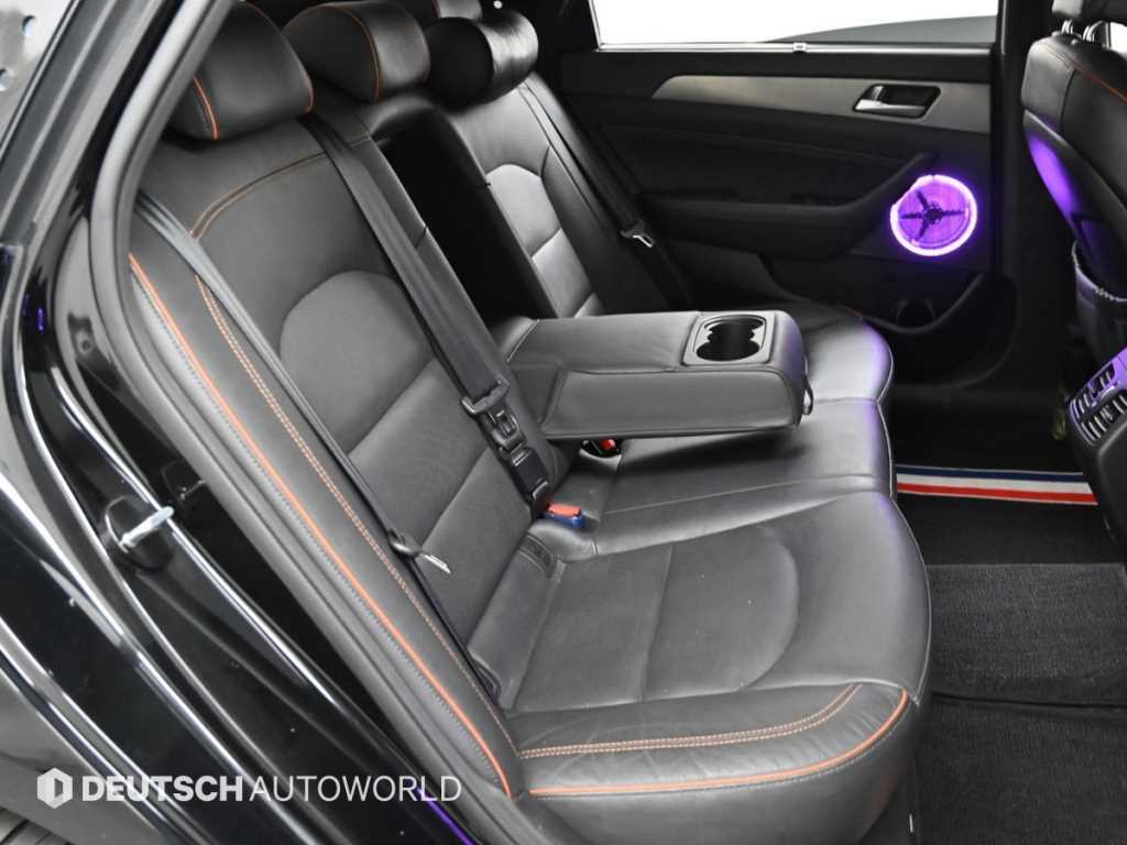 HYUNDAI Sonata - Vista 12