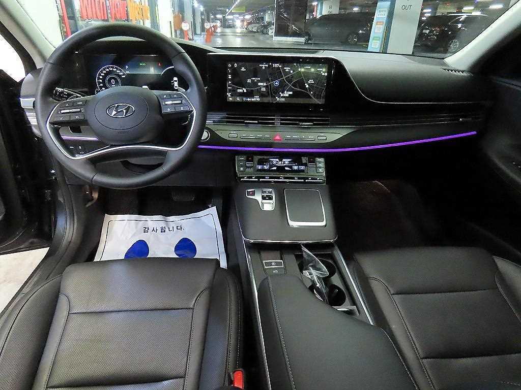 HYUNDAI Grandeur - Vista 10