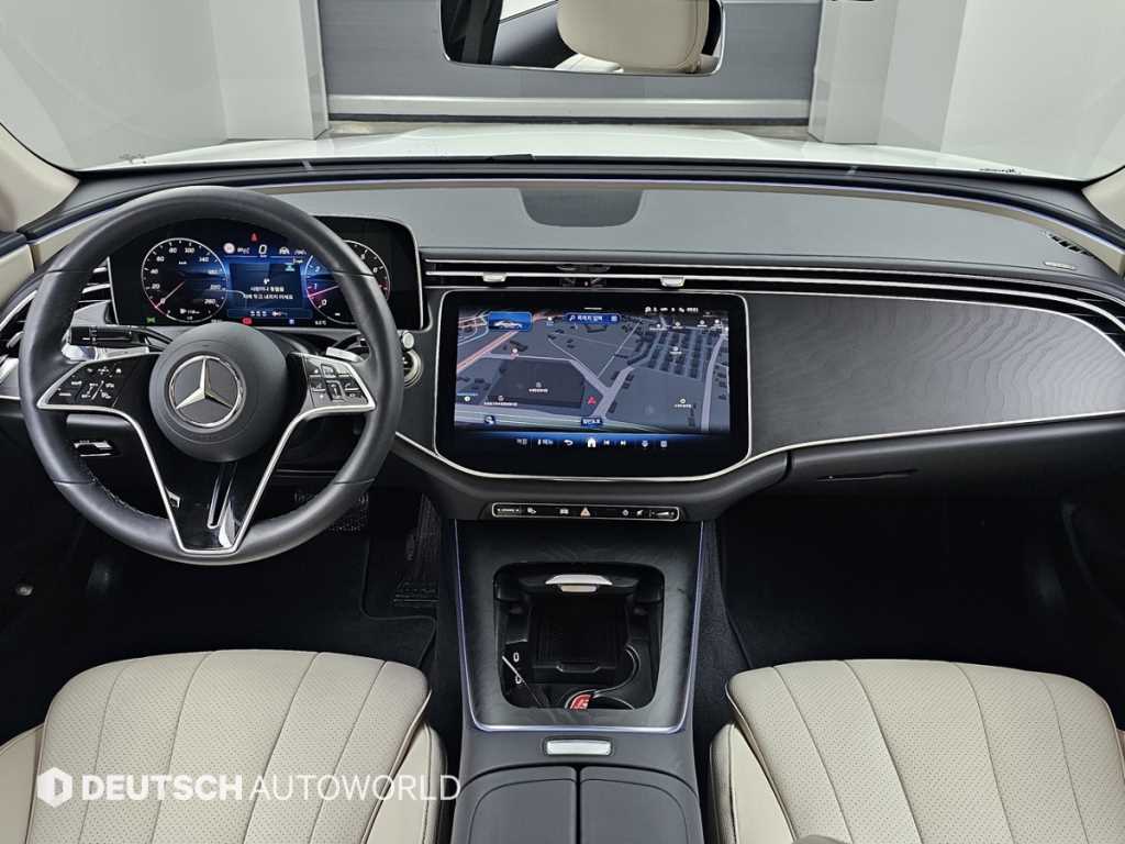 Mercedes Benz E class - Vista 7