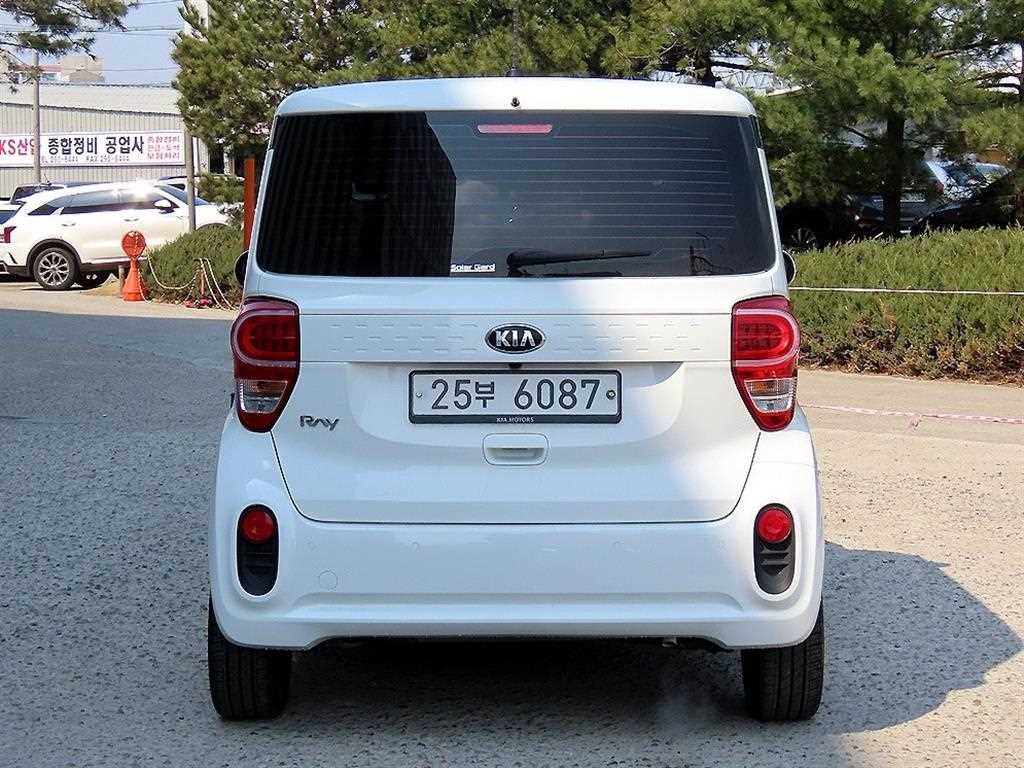 KIA Ray - Vista 4