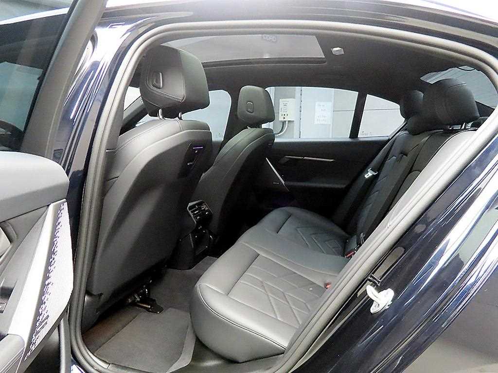 BMW 5 Series - Vista 6