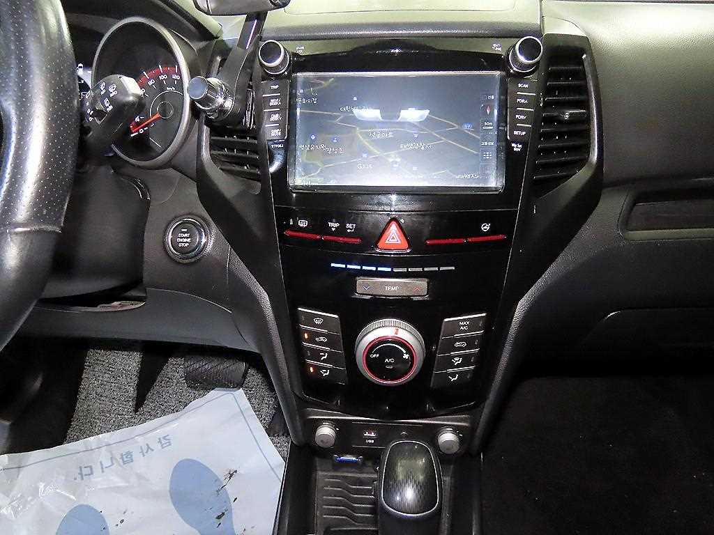 Ssangyong Tivoli - Vista 11