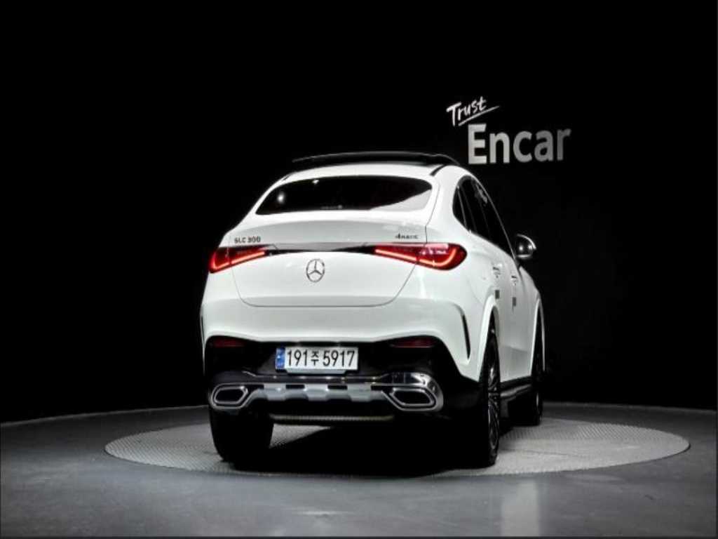 Mercedes Benz GLC Class - Vista 4