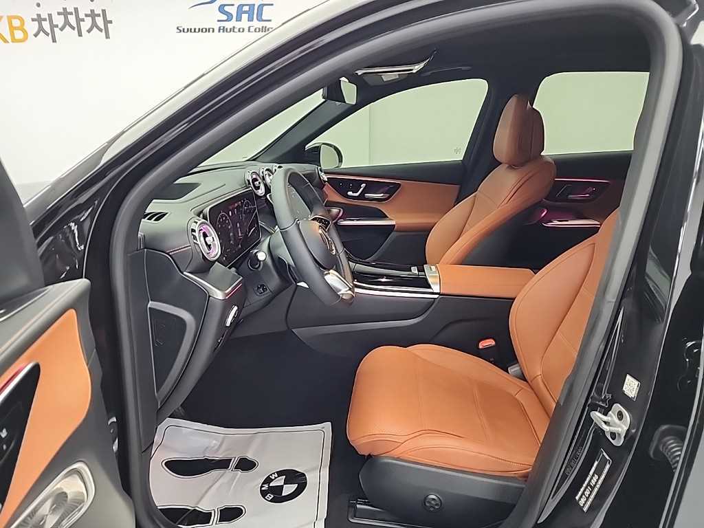 Mercedes Benz GLC Class - Vista 11