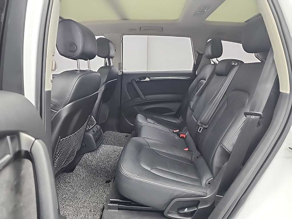 Audi Q7 - Vista 12