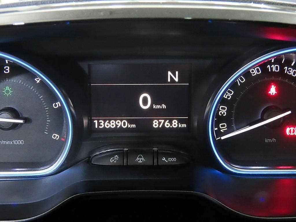 Peugeot 2008 - Vista 9