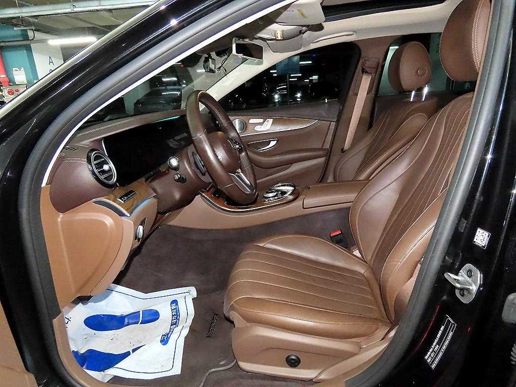 Mercedes Benz E class - Vista 6