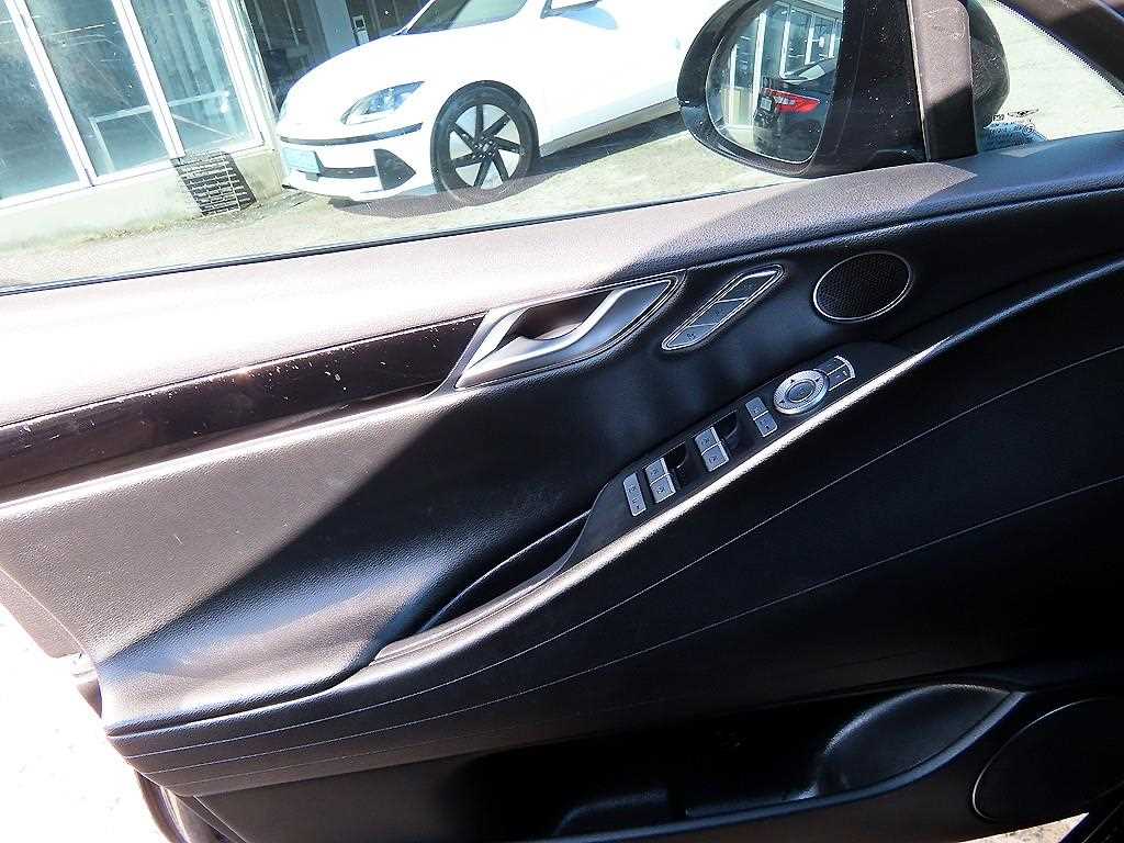 Genesis G80 - Vista 12