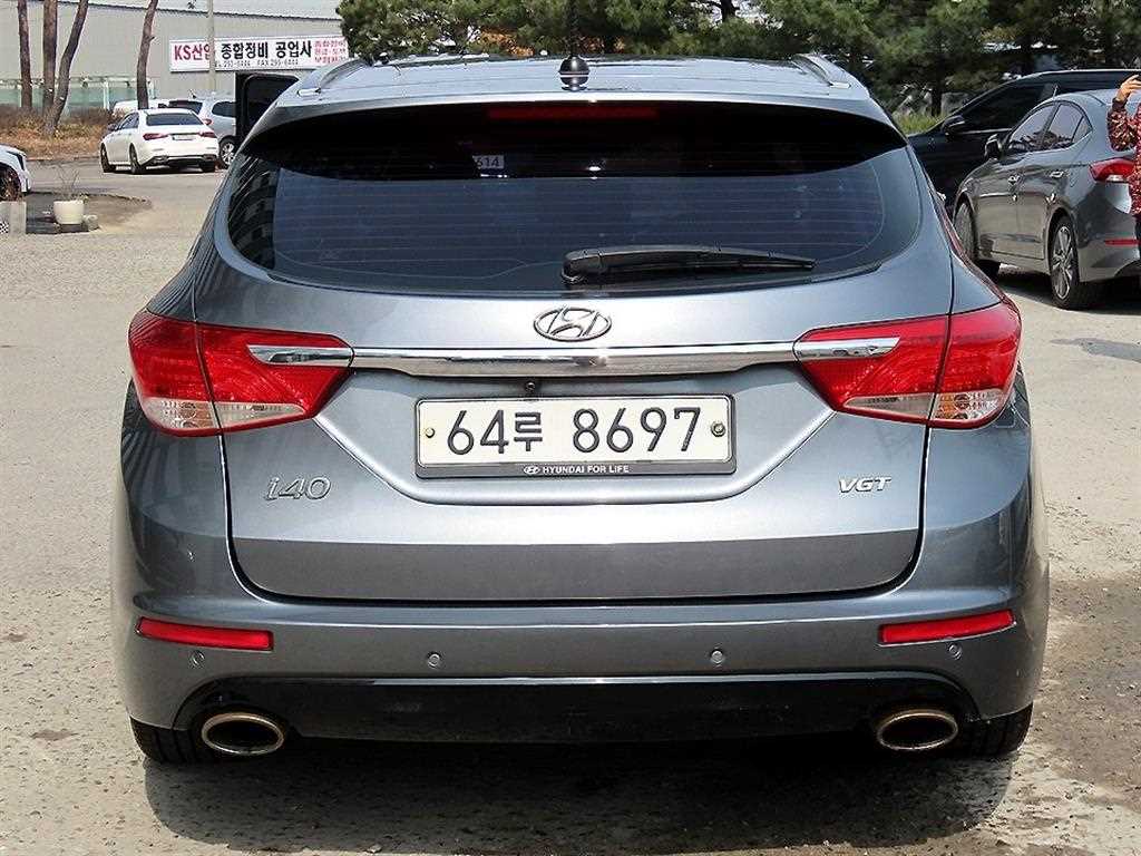 HYUNDAI i40 - Vista 4