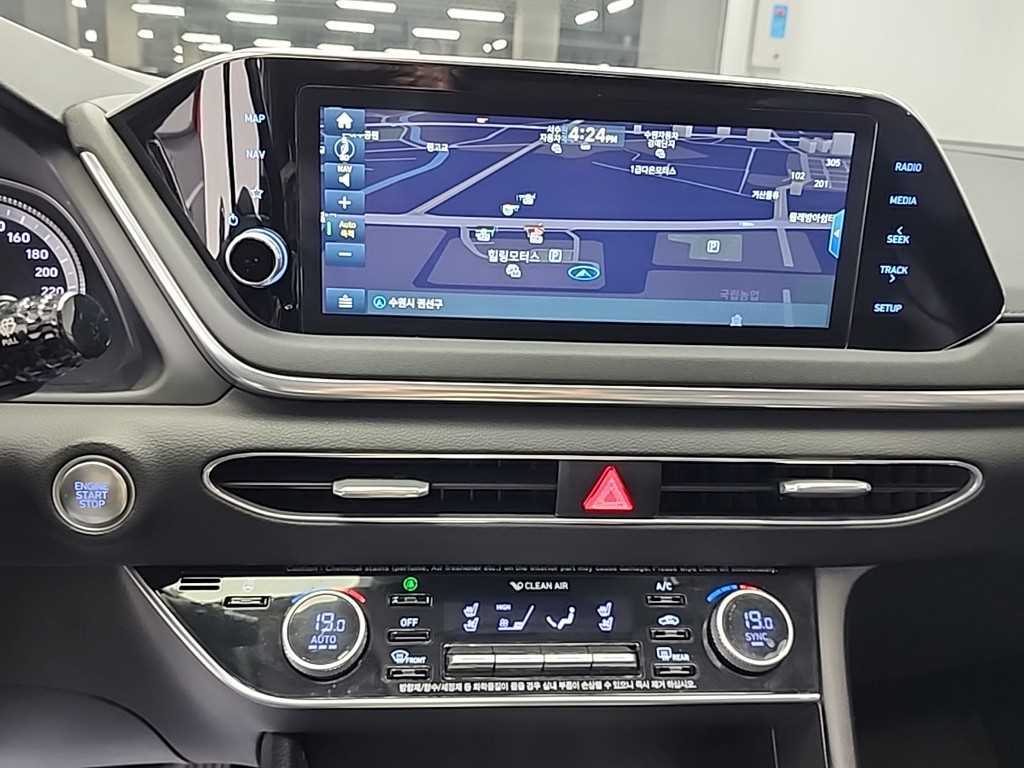 HYUNDAI Sonata - Vista 10