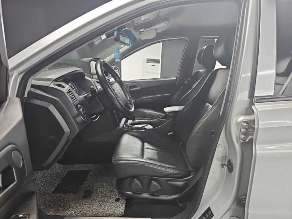 Ssangyong Korando 2015 Plateado - Importación desde Corea - HF Imports Iquique - Foto 14