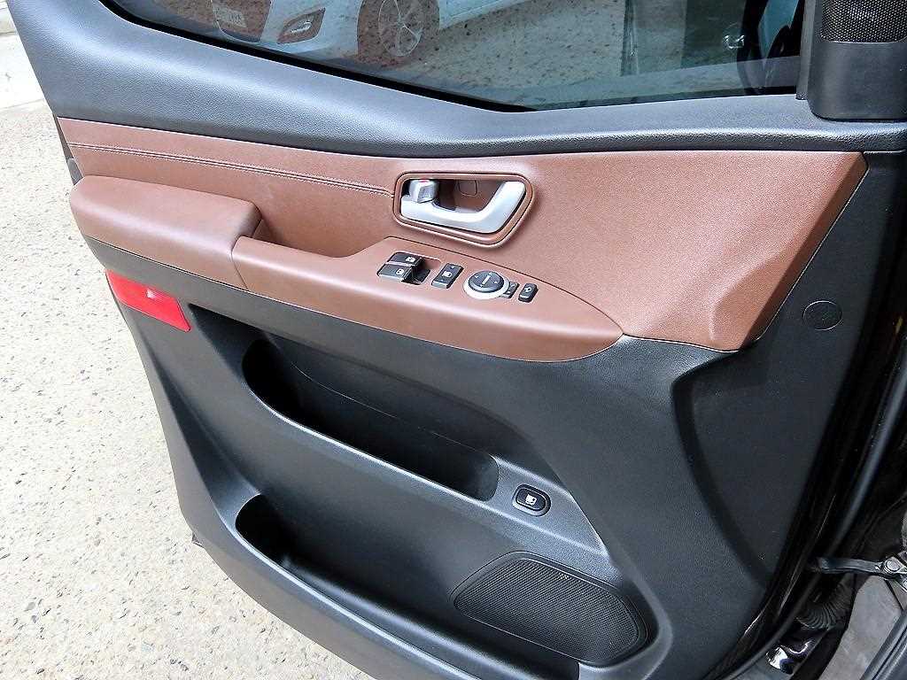 HYUNDAI Starex - Vista 12