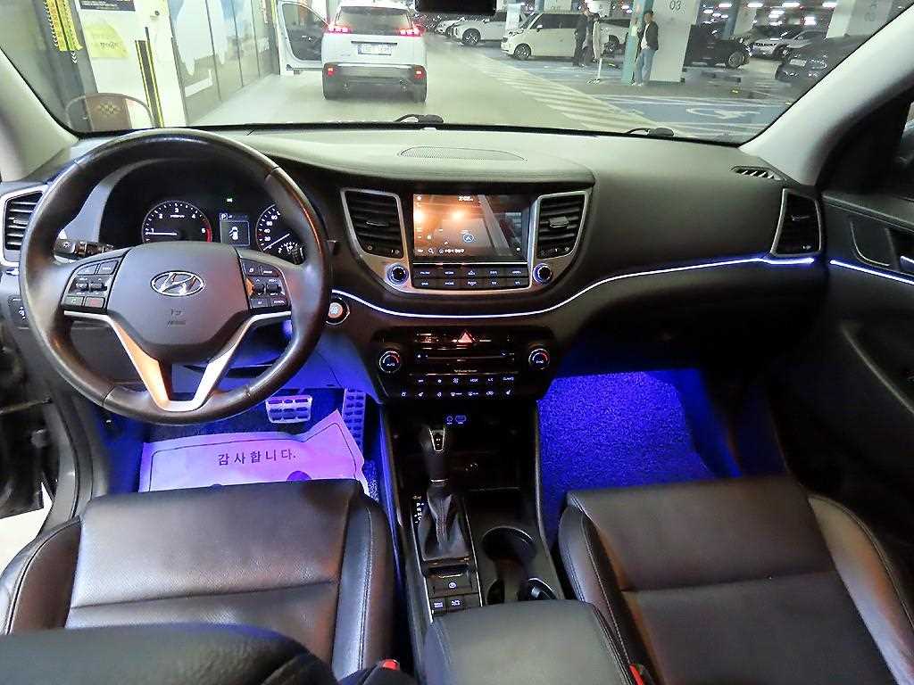 HYUNDAI Tucson - Vista 10