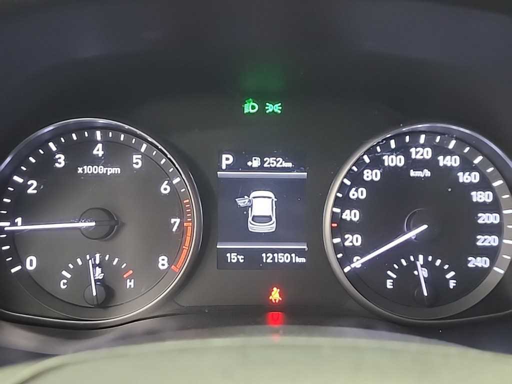 HYUNDAI i30 - Vista 6