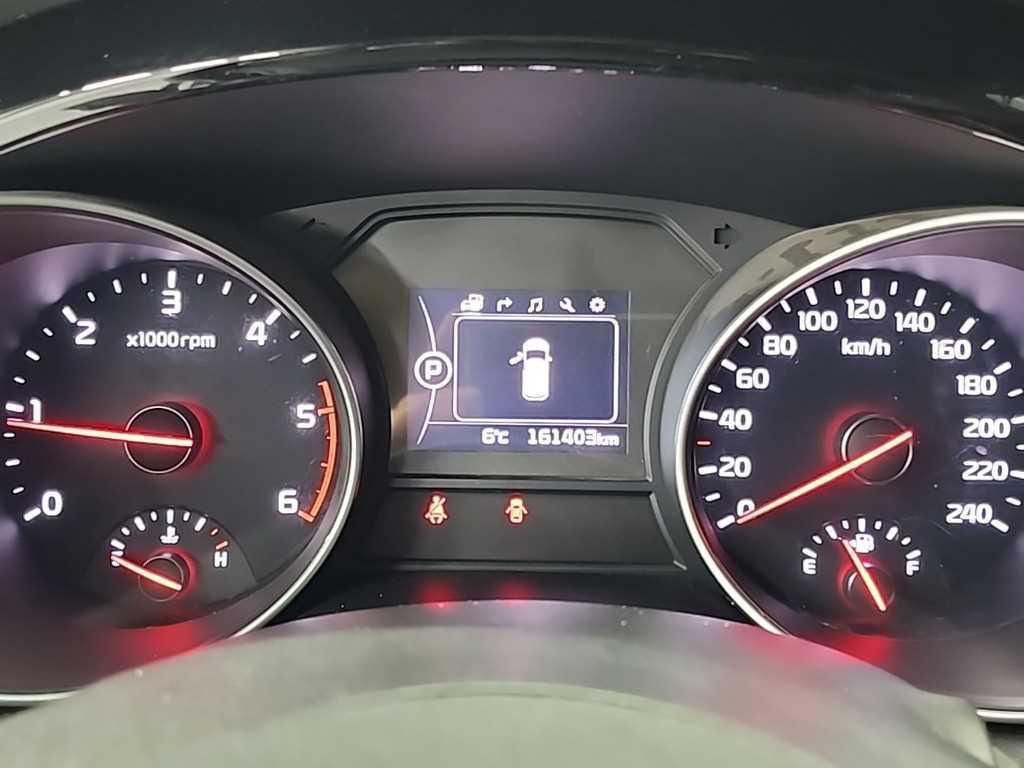 KIA Carnival - Vista 6