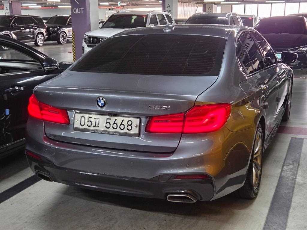 BMW 5 Series - Vista 4