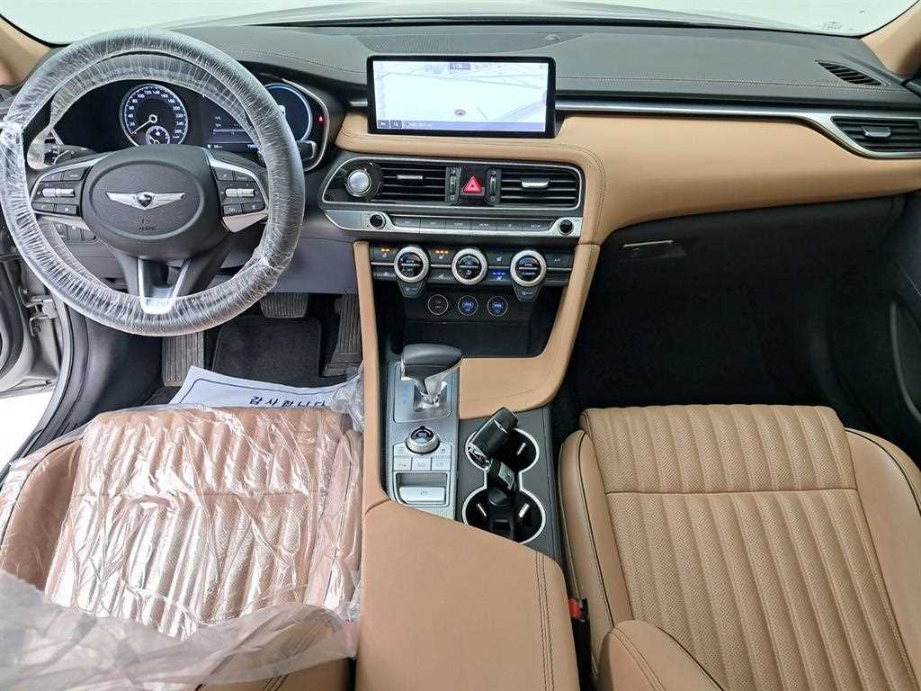 Genesis G70 - Vista 6