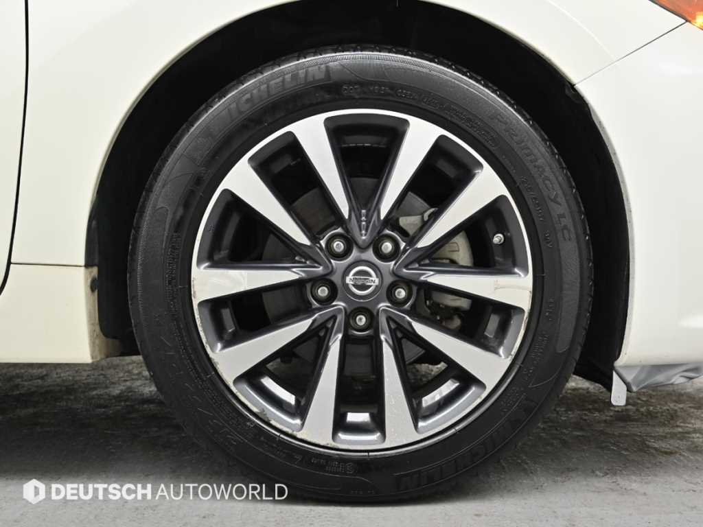 Nissan Altima - Vista 5