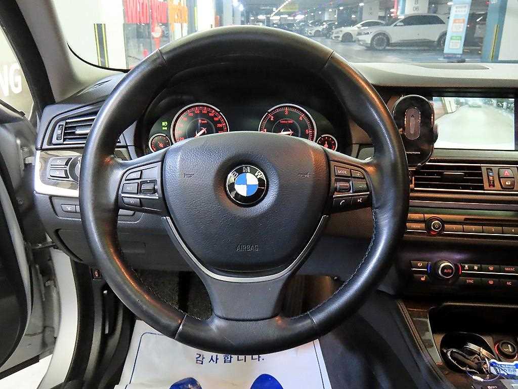 BMW 5 Series - Vista 8