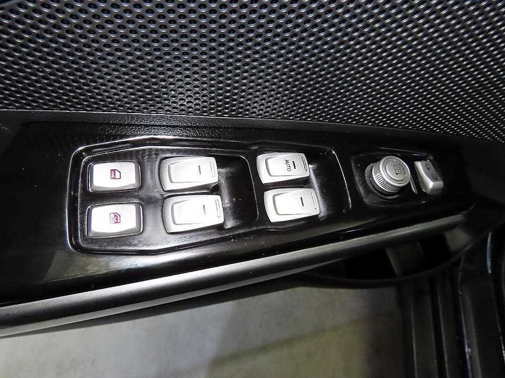 Ssangyong Tivoli 2017 Azul - Importación desde Corea - HF Imports Iquique - Foto 13