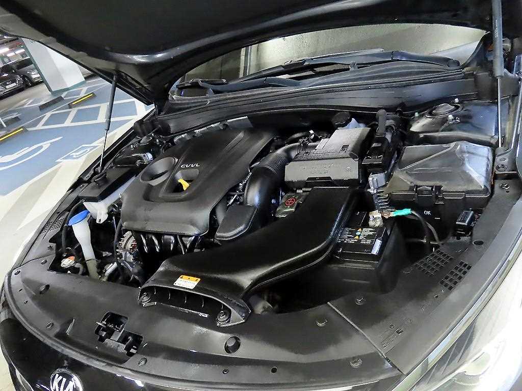 KIA K5 2019 Negro - Importación desde Corea - HF Imports Iquique - Foto 18