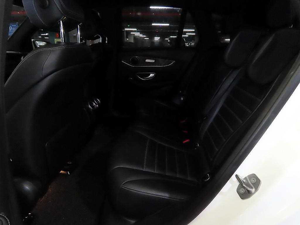 Mercedes Benz GLC Class - Vista 7