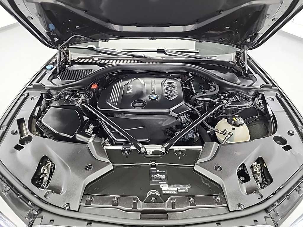 BMW 5 Series - Vista 5