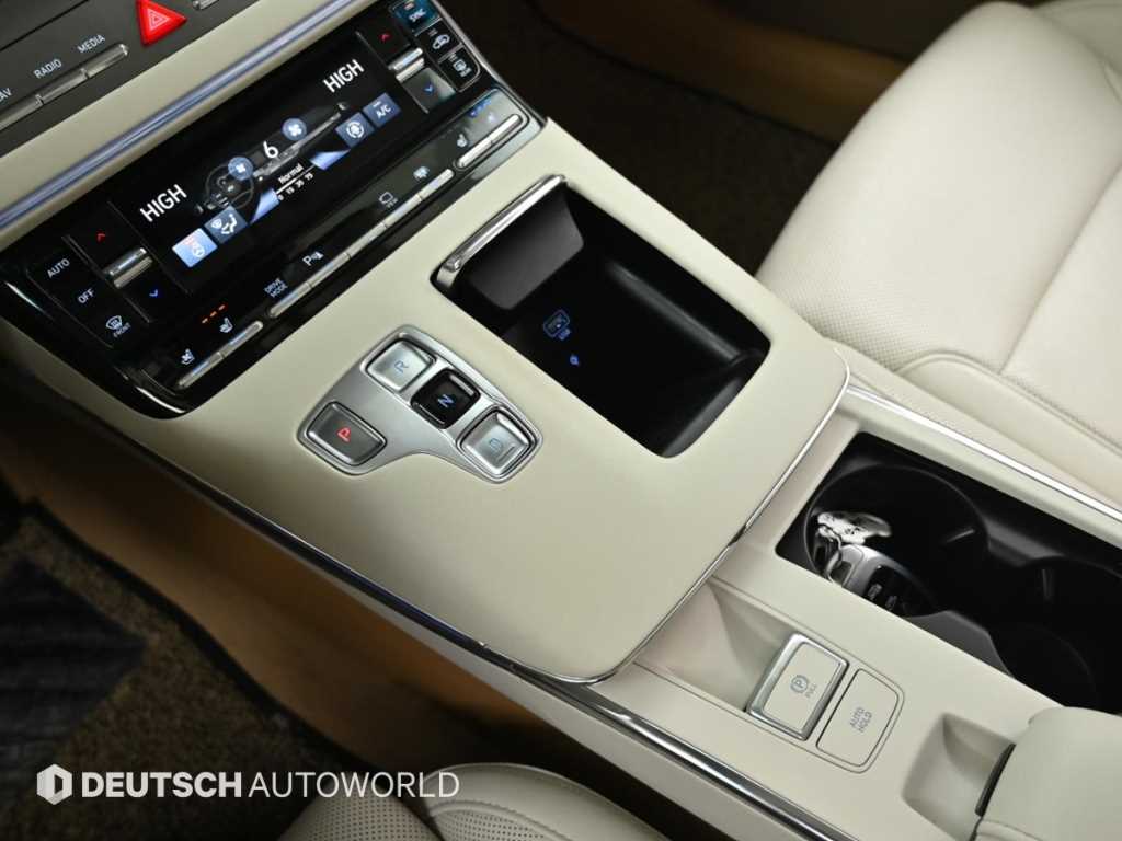 HYUNDAI Grandeur - Vista 9