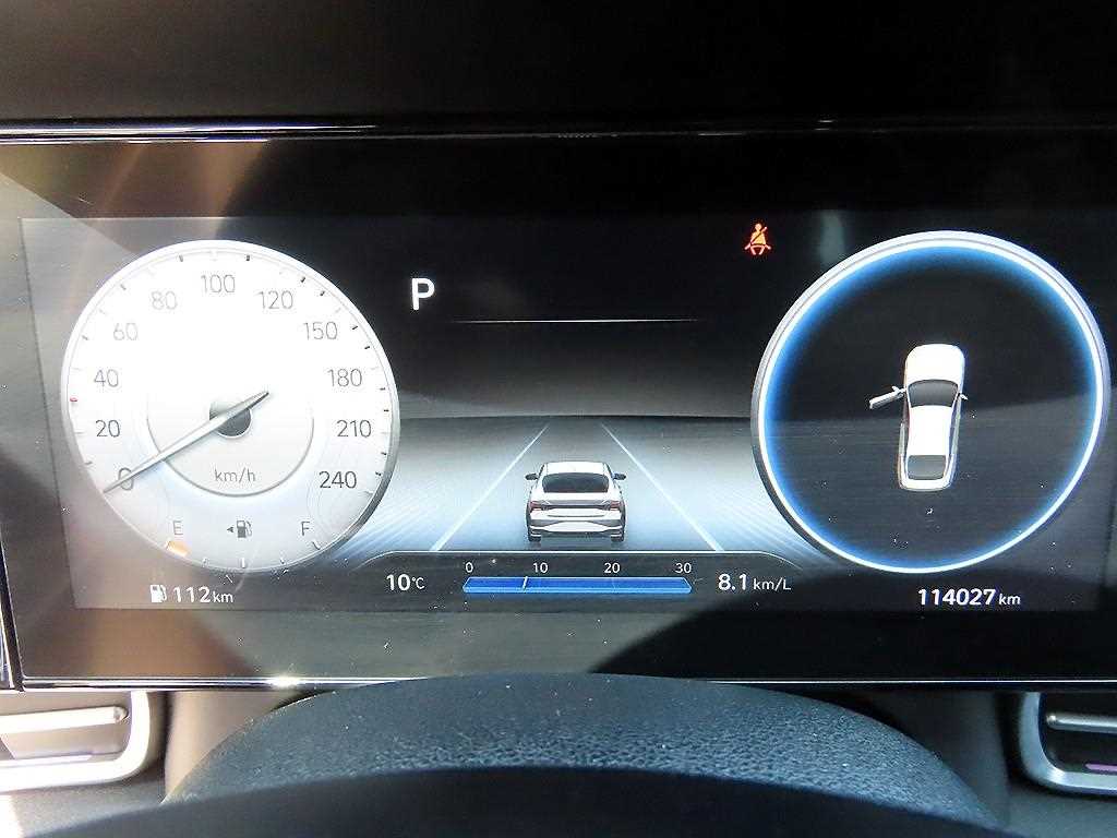 HYUNDAI Avante - Vista 9