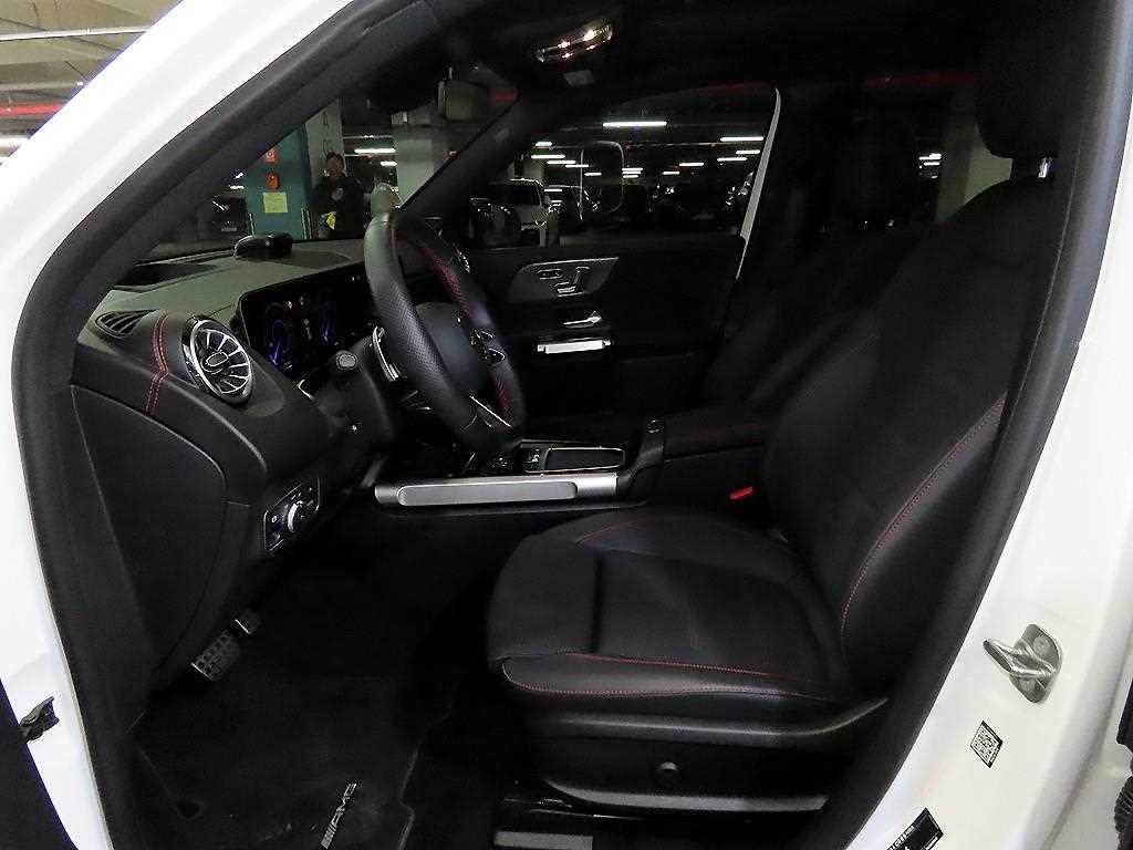 Mercedes Benz EQB - Vista 6