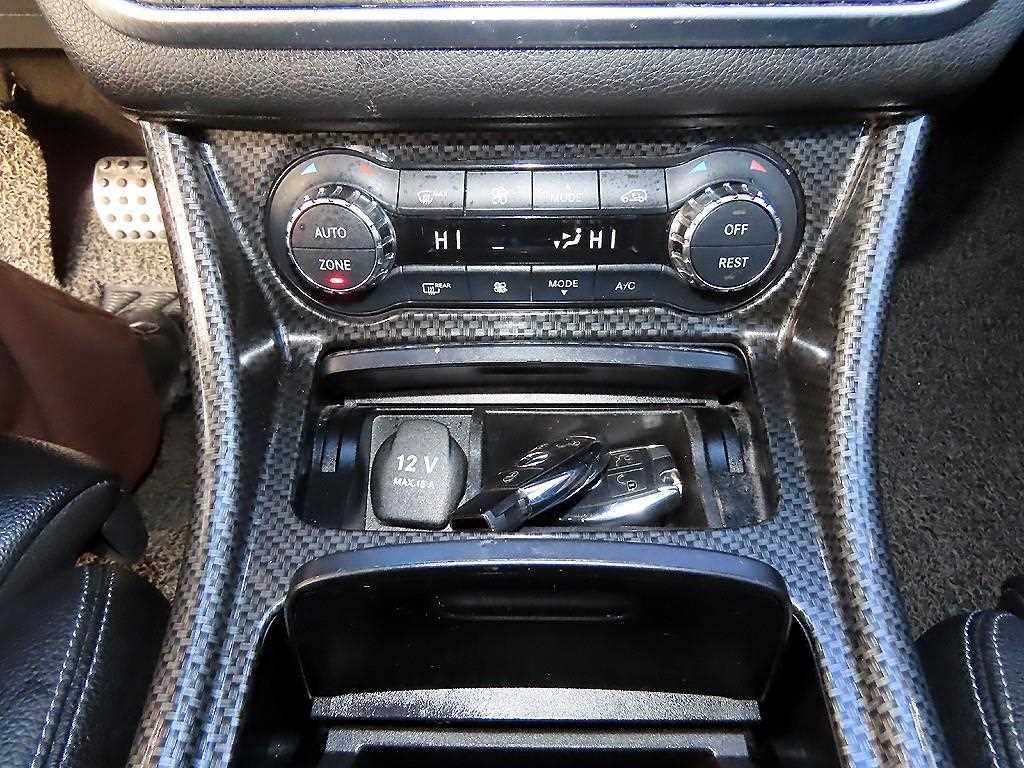 Mercedes Benz GLA Class - Vista 11