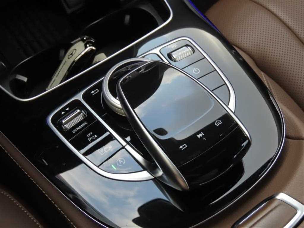 Mercedes Benz E class - Vista 6