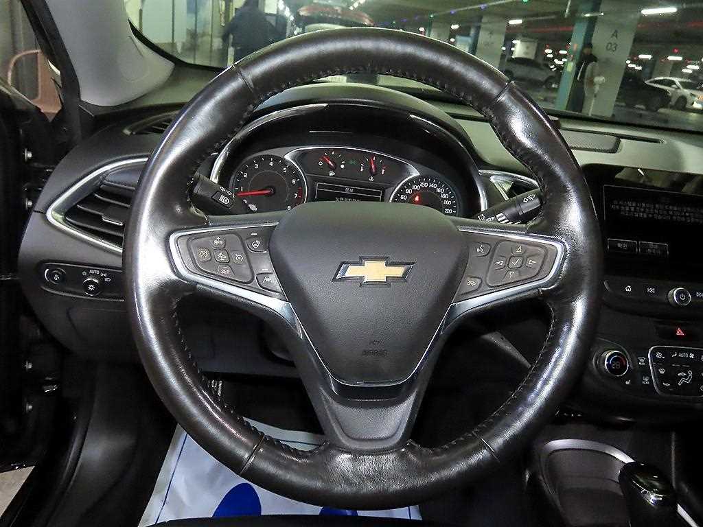 Chevrolet Malibu - Vista 8