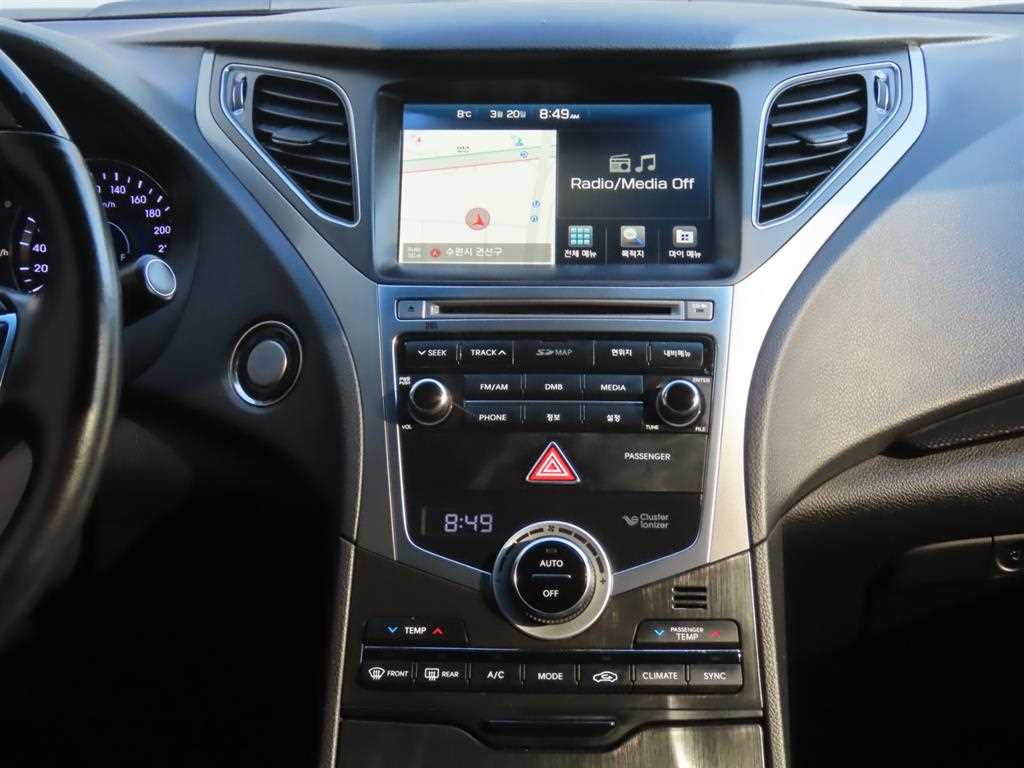 HYUNDAI Grandeur - Vista 9