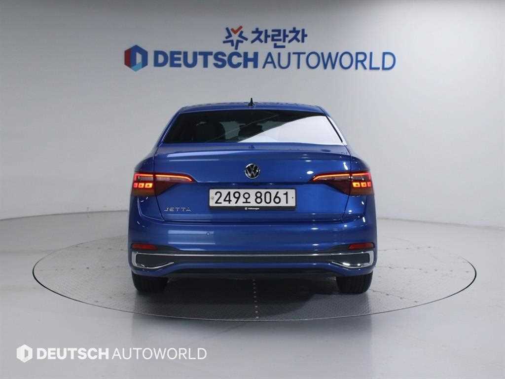 Volkswagen Jetta - Vista 4