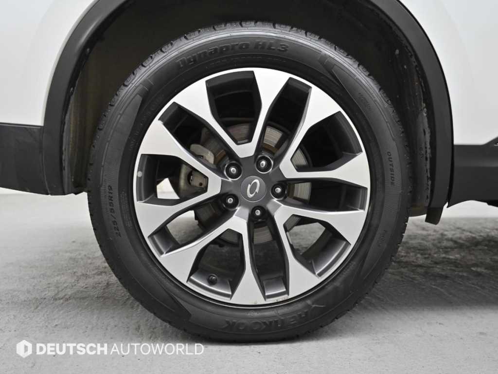 SAMSUNG QM6 - Vista 5