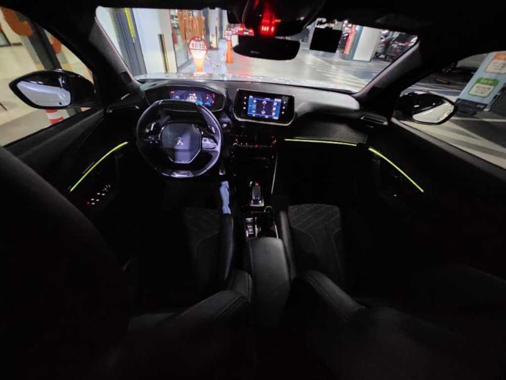 Peugeot 2008 - Vista 6