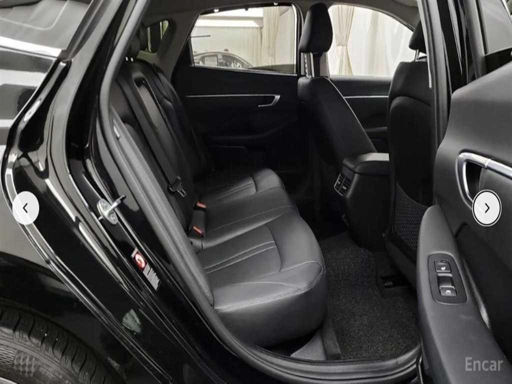 HYUNDAI Sonata - Vista 12