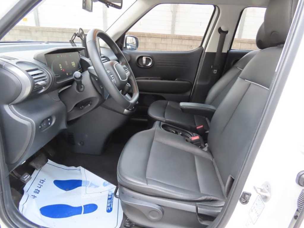 HYUNDAI Casper - Vista 6