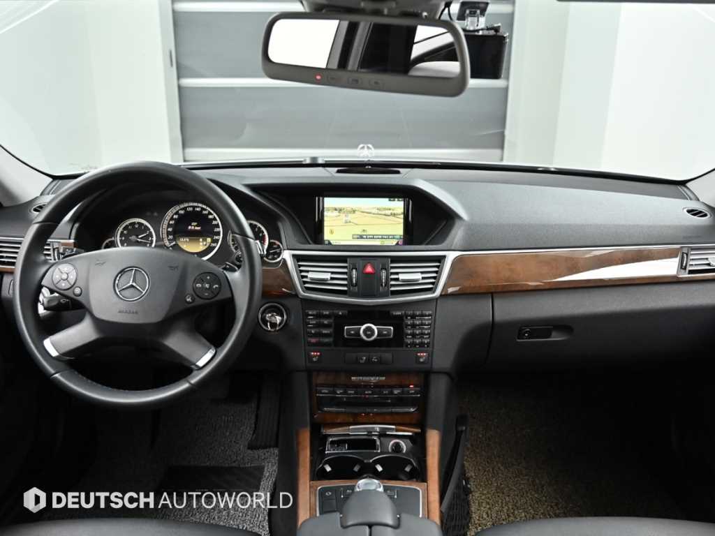 Mercedes Benz E class - Vista 7