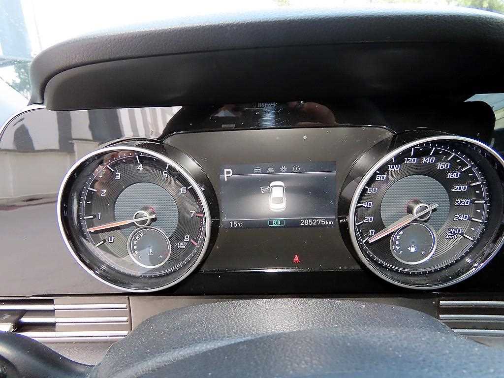 HYUNDAI Grandeur - Vista 9