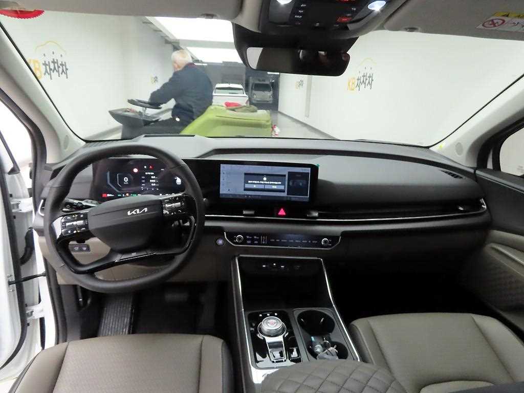 KIA Carnival - Vista 6