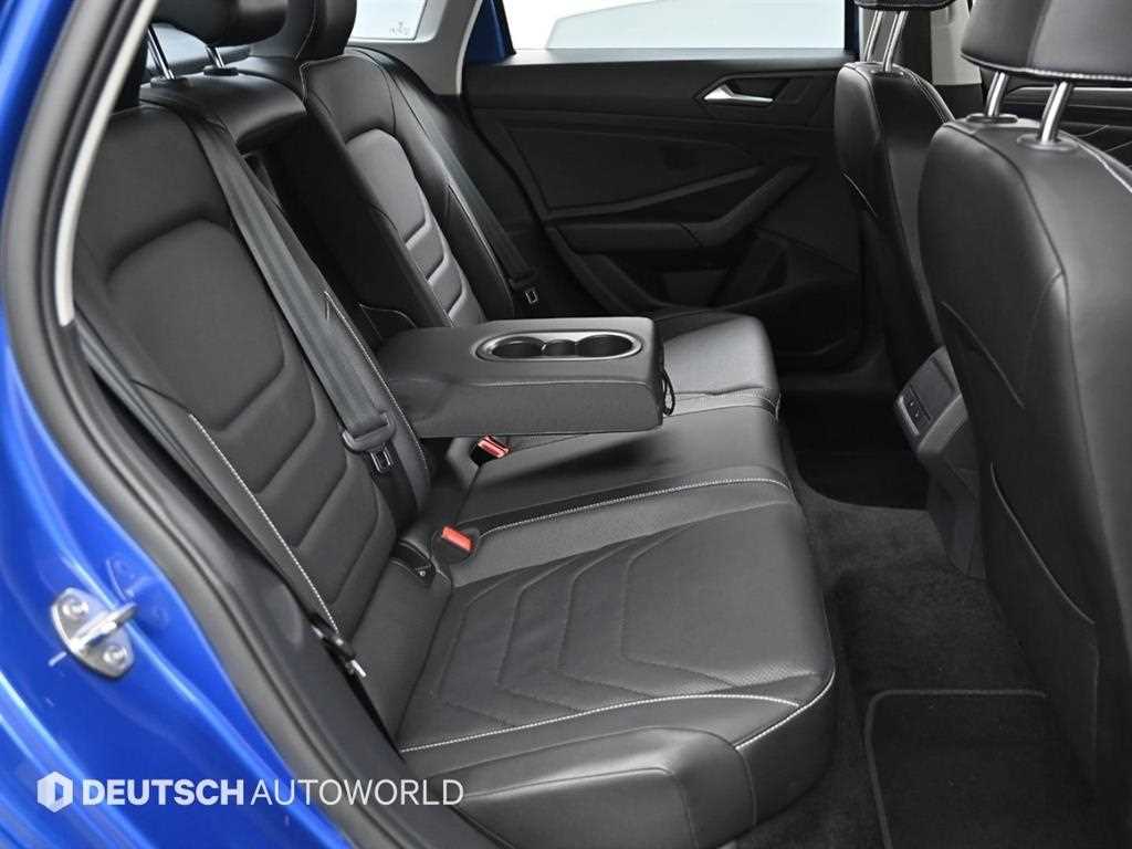 Volkswagen Jetta - Vista 12