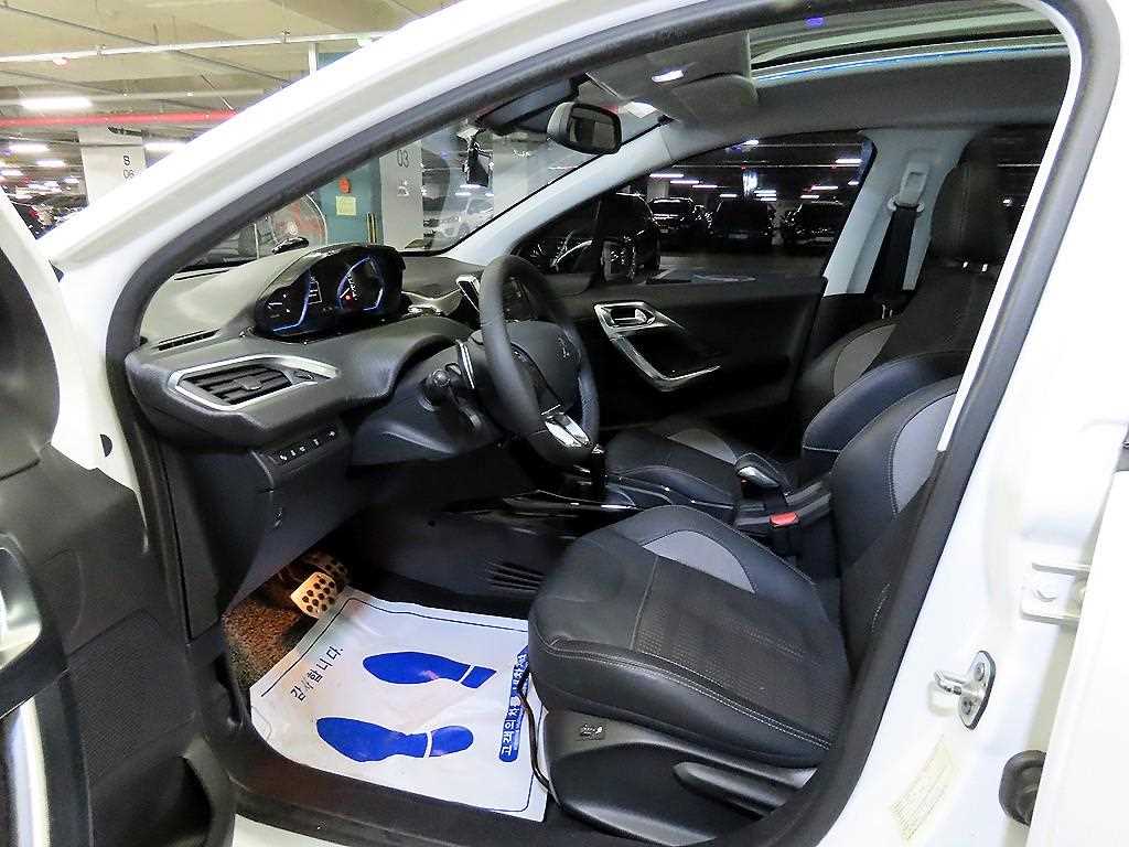 Peugeot 2008 - Vista 6