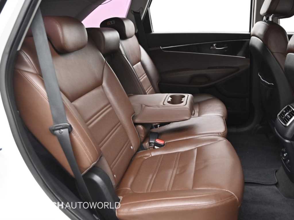 KIA Sorento - Vista 12