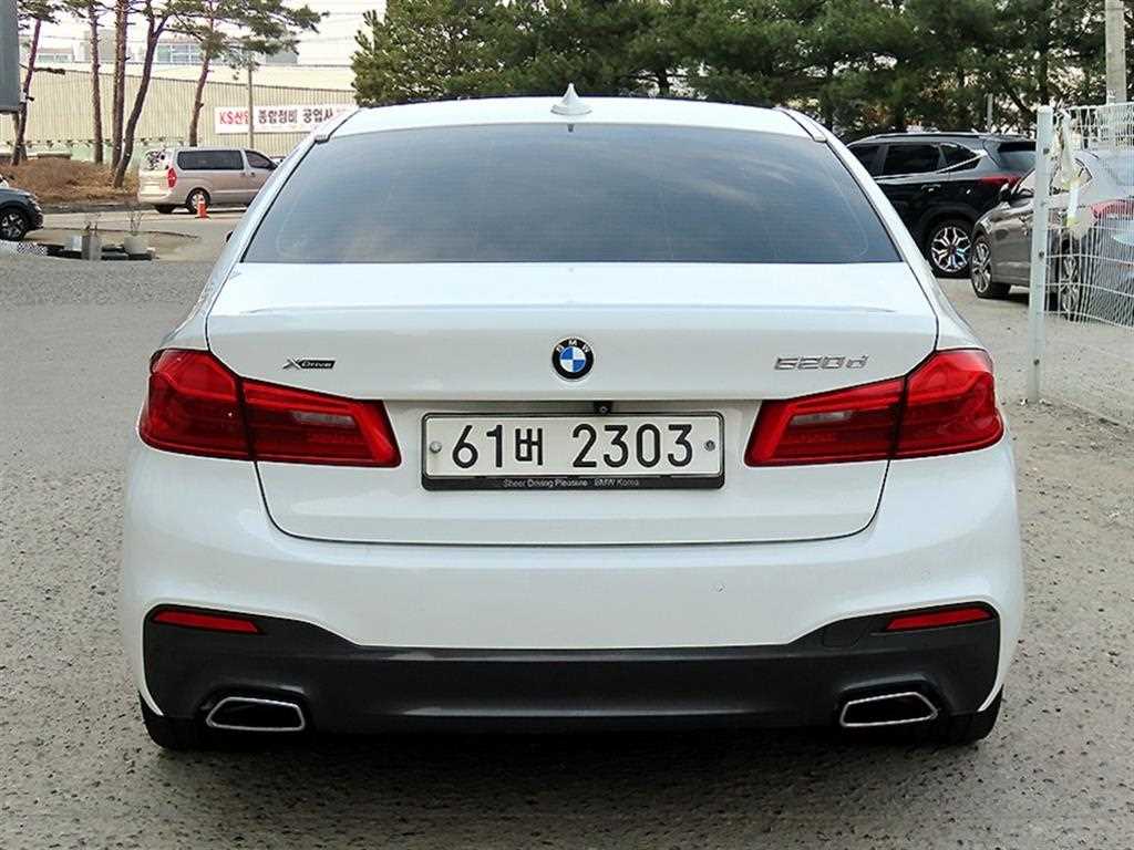BMW 5 Series - Vista 4